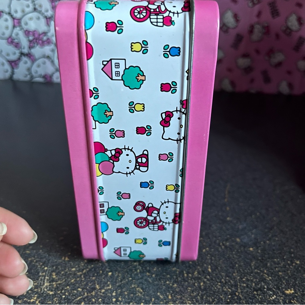 Hello Kitty Bundle - Picture 10 of 16